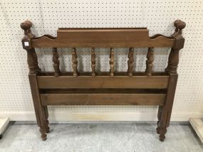 Vintage Colonial Style Twin Bed