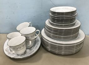 Contemporary by Noritake China Set