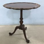 Vintage Tilt Top Pie Crest Parlor Table