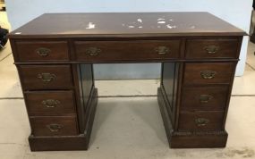 Davis Cabinet Company Knee Hole Desk