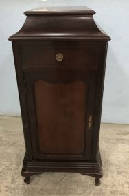Vintage Mahogany Queen Anne Commode