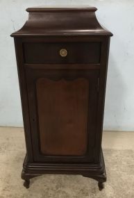 Vintage Mahogany Queen Anne Commode