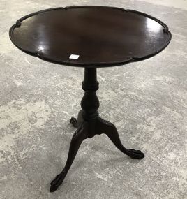 Vintage Mahogany Pie Crest Pedestal Table