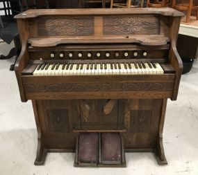 Antique Oak Pump Organ