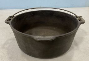 Wagner's 1891 Cast Iron Cook Pot