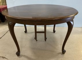Antique Queen Anne Mahogany Round Dining Table