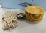 Petals Oneida Stoneware Chargers and Decorative Bowls, Crochets
