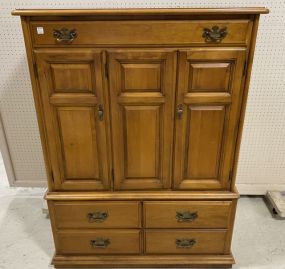 Taylor Jamestown Maple Dresser