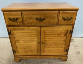 Maple Salem Early American Style Chest