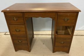 Small Mahogany Kneehole Desk