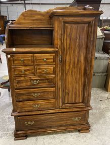 Late 20th Century Oak Chifferobe