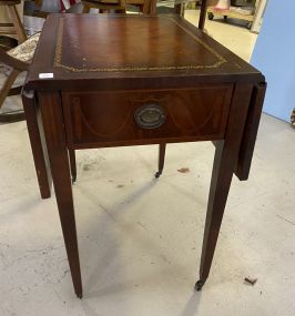 Federal Style Drop Leaf Side Table