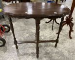 Vintage Mahogany Lamp Table