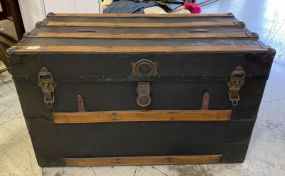 Nice Antique Streamer Traveling Trunk