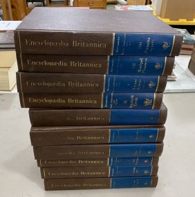 10 Encyclopedia Britannica Books