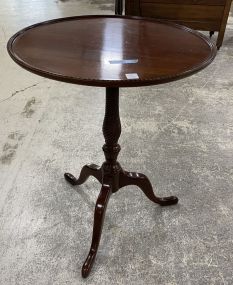 Reproduction Mahogany Tilt Top Table