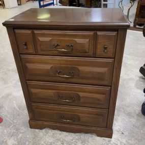 Late 20th Century Oak Finish Chest of Drawers