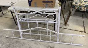 White Iron Day Bed