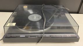 Yamaha P-520 Record Player