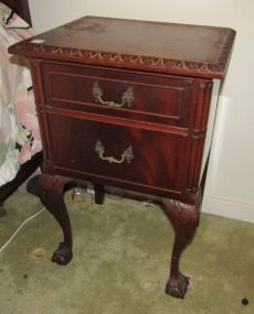 Vintage Mahogany Ball-n-Claw Night Stand.