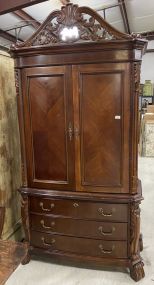 Large Reproduction Traditional Style Entertainment Armoire