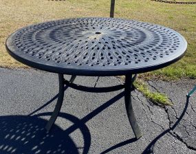 Round Aluminum Patio Table