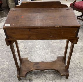 Pine Primitive Plantation School Desk