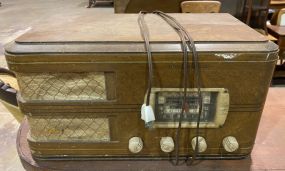 Vintage Stewart Warner Radio