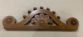 Walnut Decorative Crest