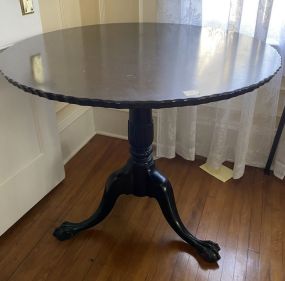 Early 20th Century Ball-n-Claw Tilt Top Round Table