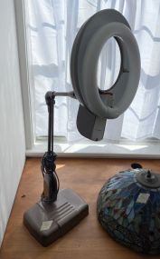 Magnetify Adjustable Desk Lamp