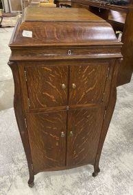 Victrola Oak Talking Machine