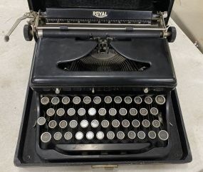 Royal Typewriter Machine