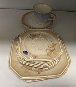 Mikasa Innovation Impulse Plates, saucers