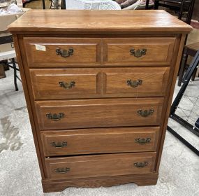 Traditional Style Oak Chest of Drawers