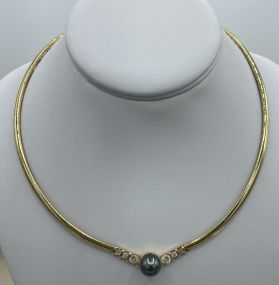 Ladies 14k Gold Omega Collar Necklace + Black Freshwater Pearl & 1.5ctw Diamond Accents