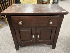 Cherry Traditional Style Night Stand