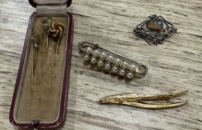 Vintage Hair Pins and Clips