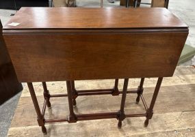 Mahogany Gate Leg Table