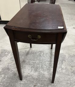 Gordon's Mahogany Traditional Drop Leaf Side Table