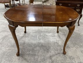 Late 20th Century Cherry Queen Anne Dining Table