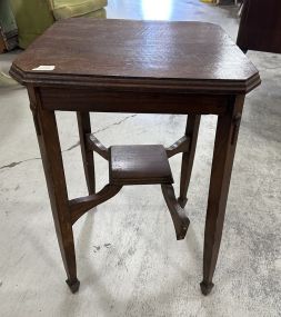 Sheraton Style Oak Parlor Table