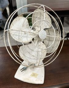 General Electric White Desk Fan