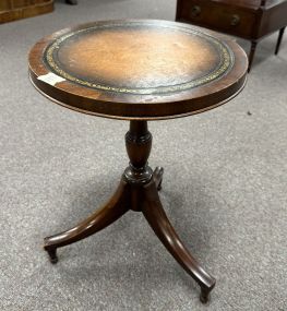 Duncan Phyfe Mahogany Pedestal Table