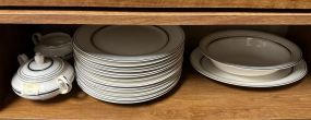 Popegosser China Set