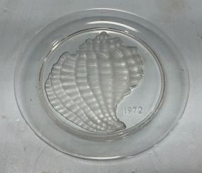 Lalique Crystal 1972 Annual Collector Plate featuring the Coquillage 8 