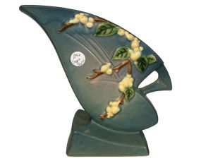 Roseville Pottery Snowberry Blue Fan Vase 7