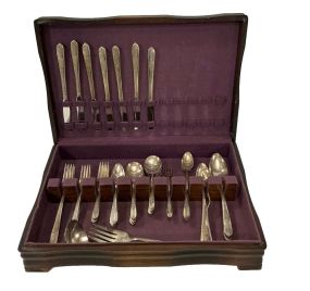 VTG Silverware Radiance Pattern Flatware