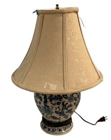 Modern Chinese Blue and White Ceramic Vase Lamp 20