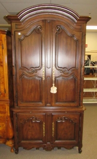 Four Centuries Henredon French Style Cabinet